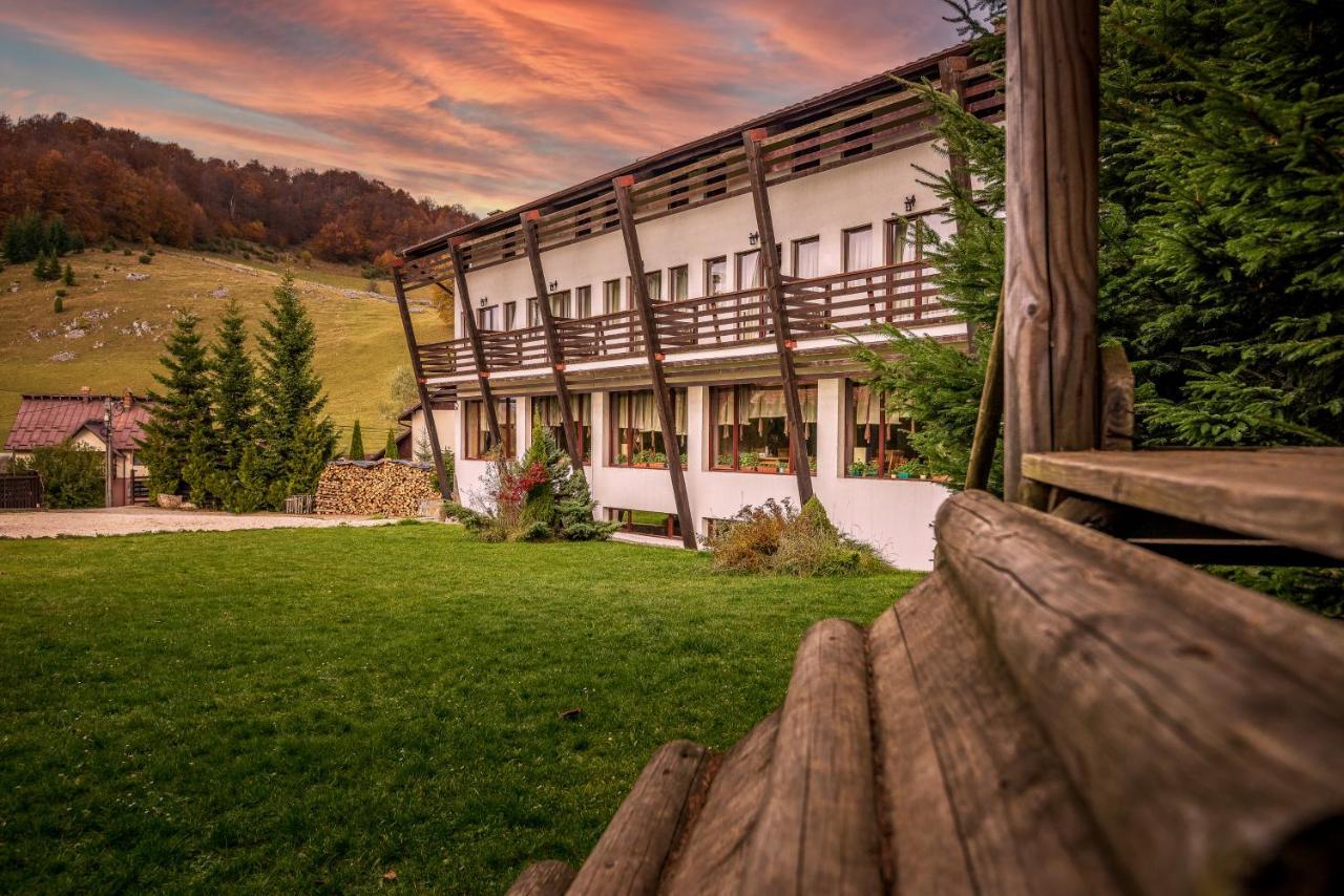 Casa Muntelui Fundata Exterior foto