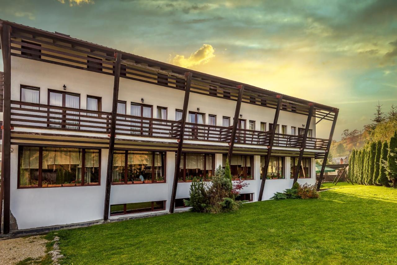 Casa Muntelui Fundata Exterior foto